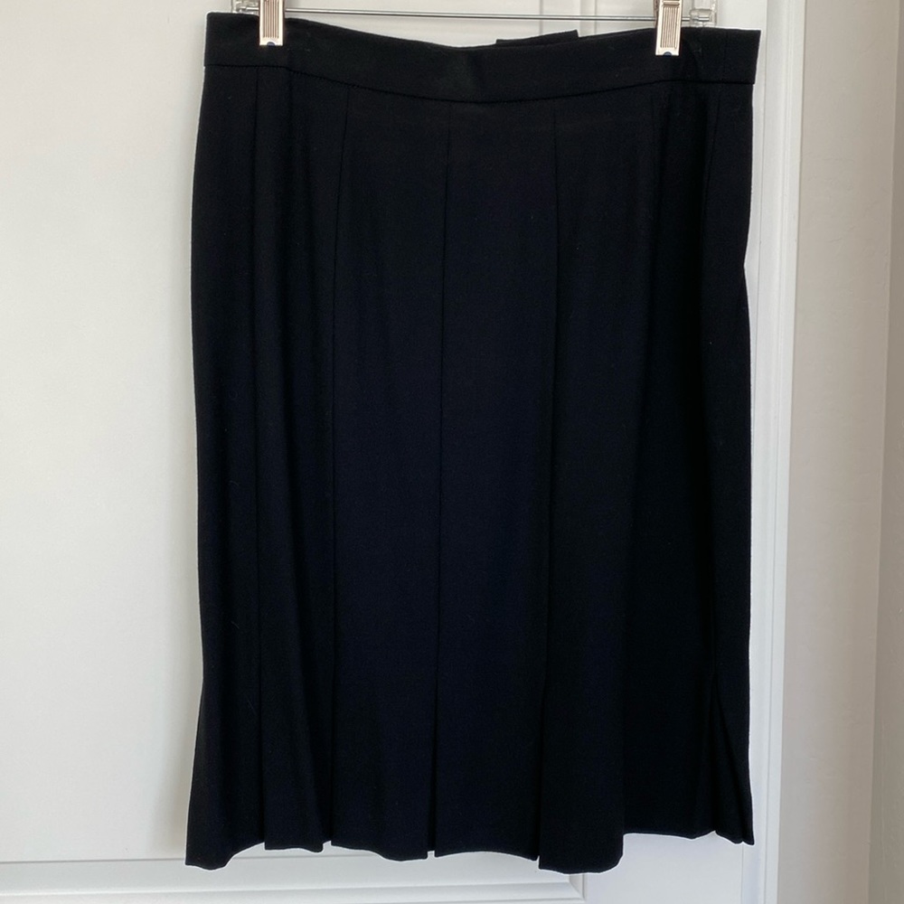 Vintage Escada Wool Kick-Pleat Skirt in Black - Size EU42